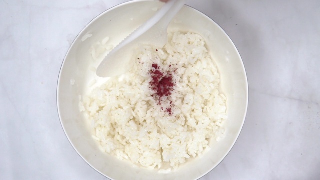 https://storage.googleapis.com/onelife-public/blog.onelife.vn/2021/11/cach-lam-sushi-hoa-anh-djao-sakura-sushi-mon-an-sang-563166485173.jpeg