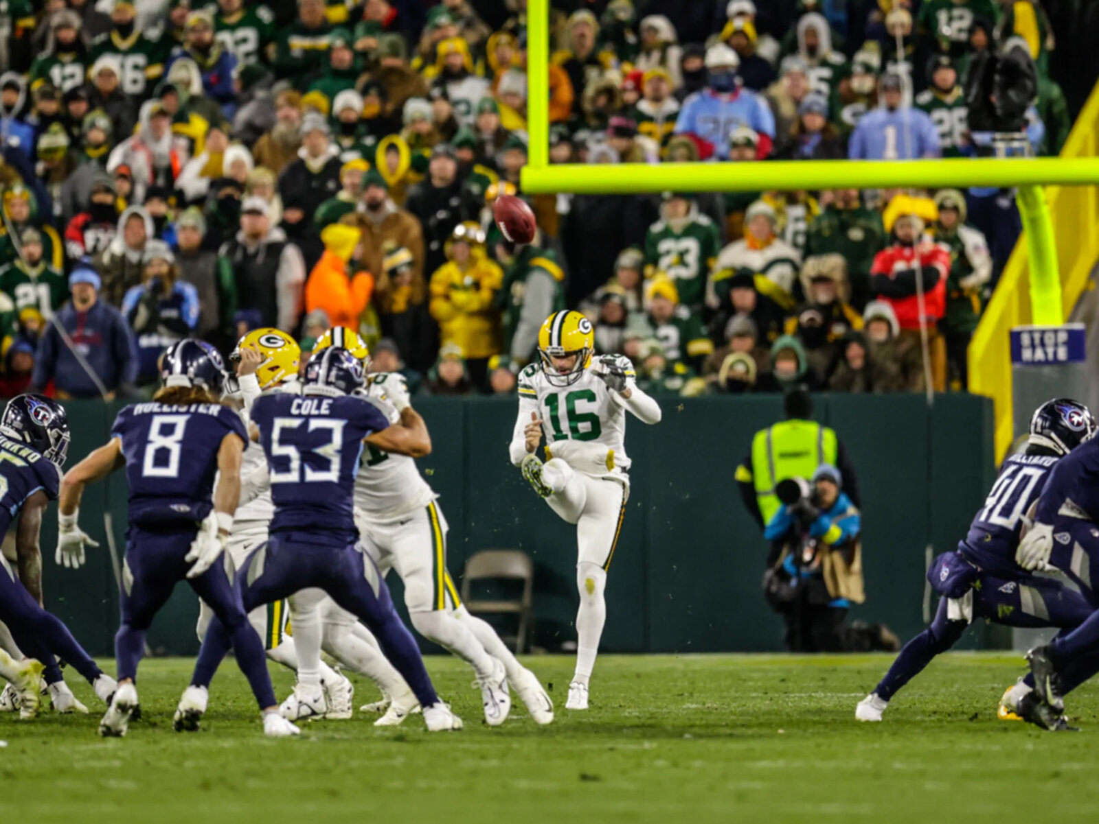 LeRoy Butler doesn't disappoint, gives fans one more Lambeau Leap