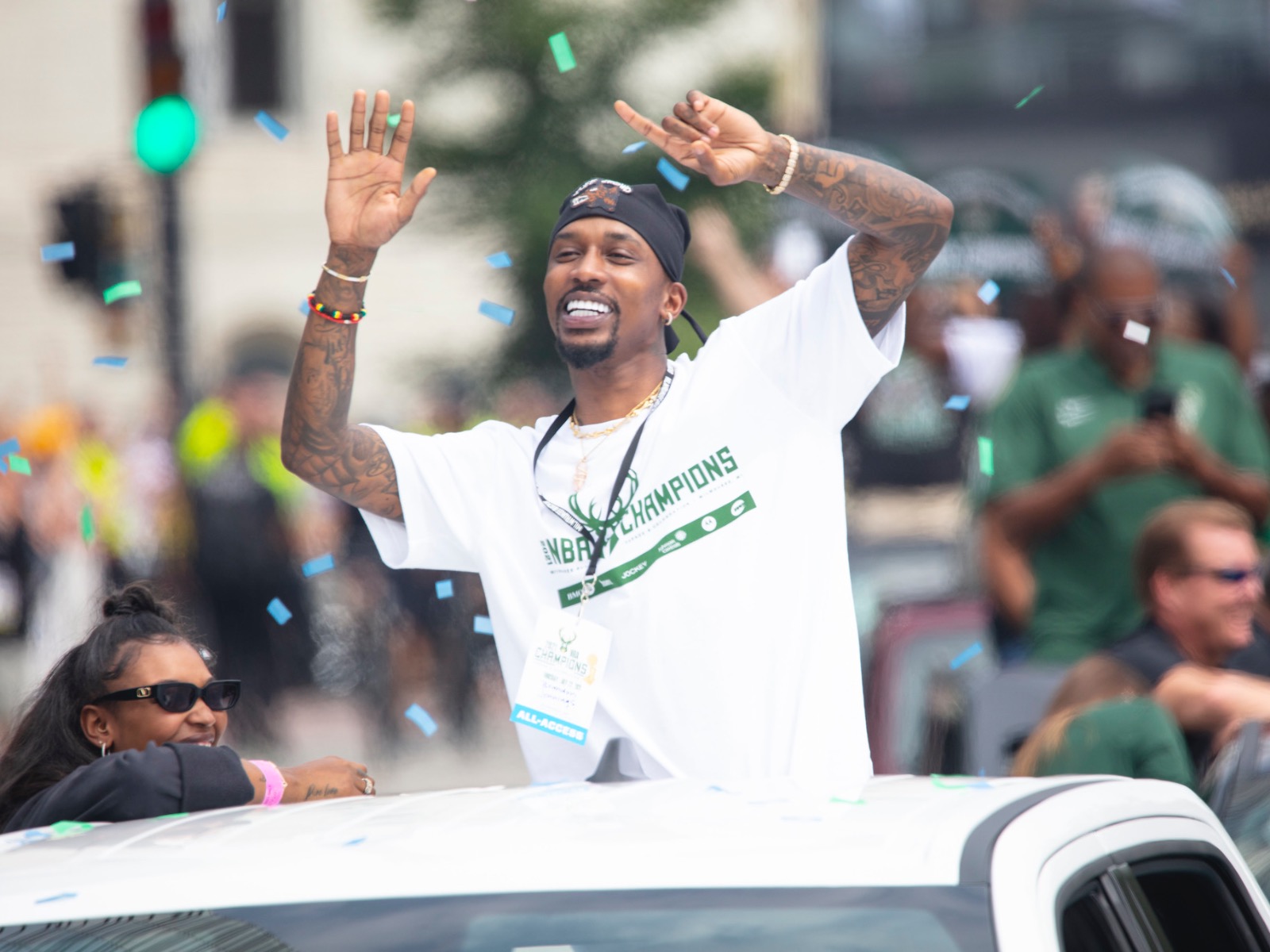 Milwaukee championship parade a salute to Brandon Jennings, Bobby Portis,  and everything Bucks