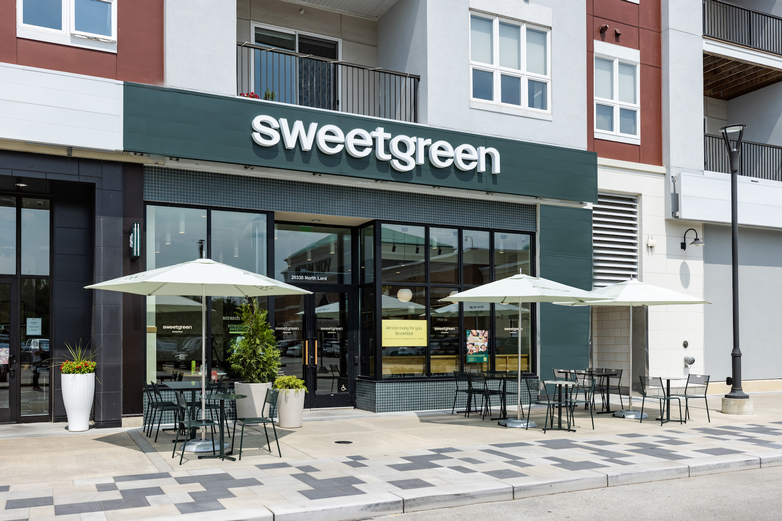 Exterior at Sweetgreen Brookfield