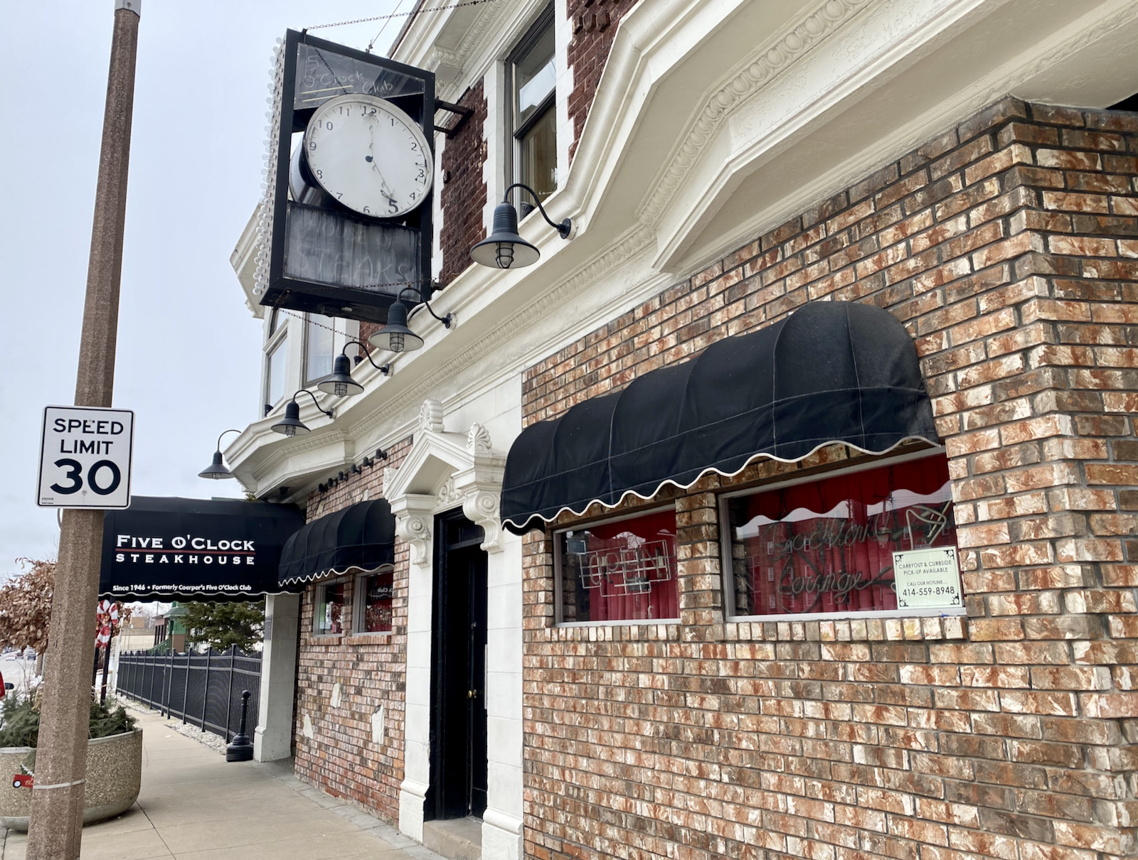 Five O'Clock Steakhouse entrance