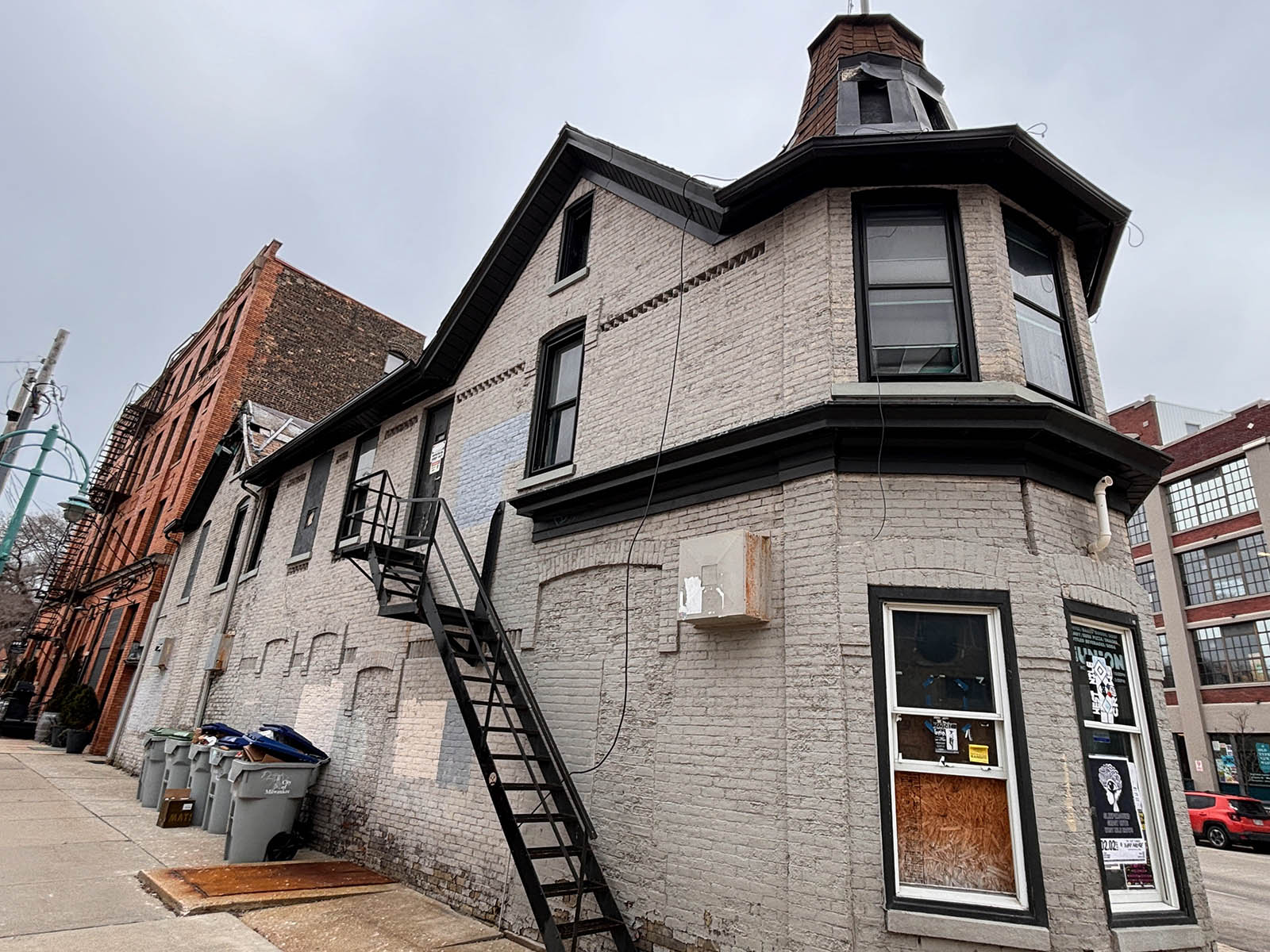 Famed Milwaukee tavern rehangs bras on ceiling