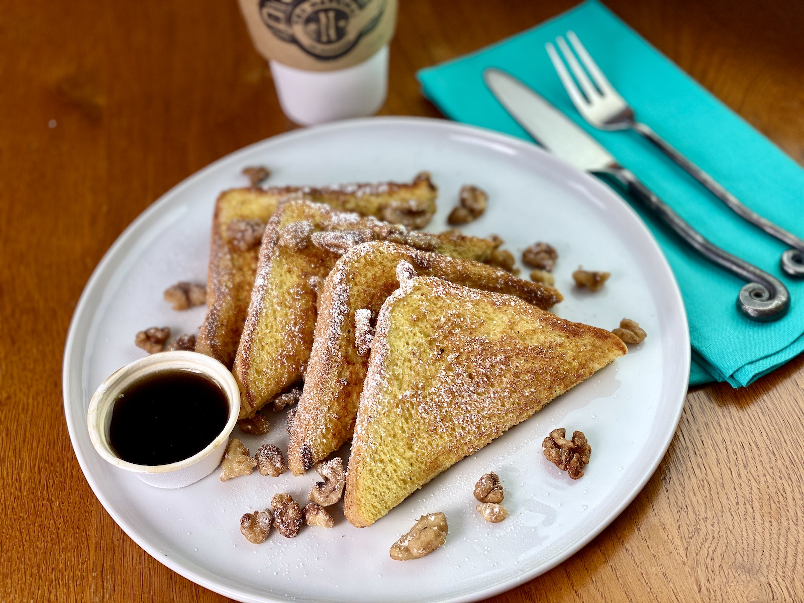 French toast with walnuts and syrup