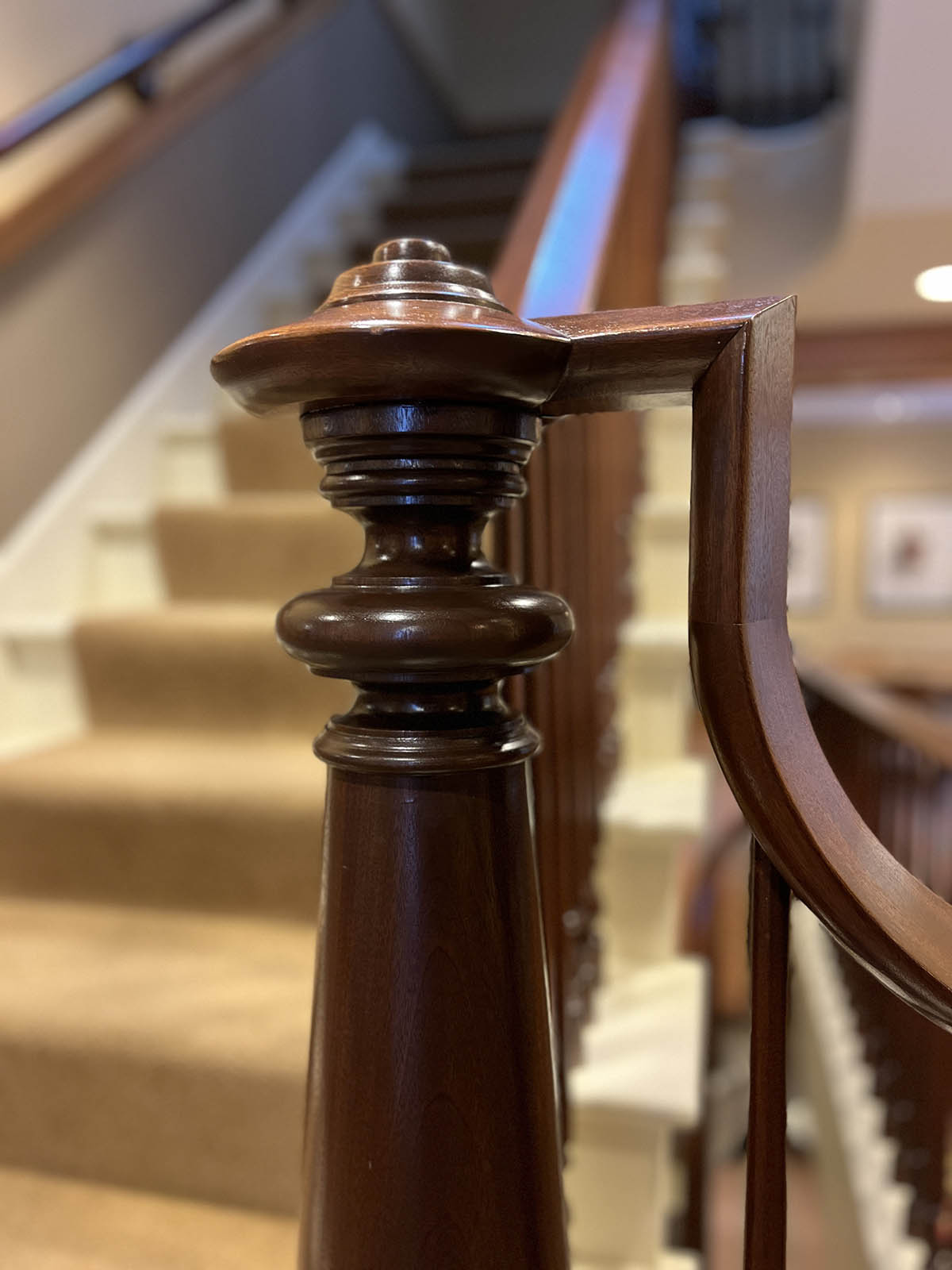 newel post