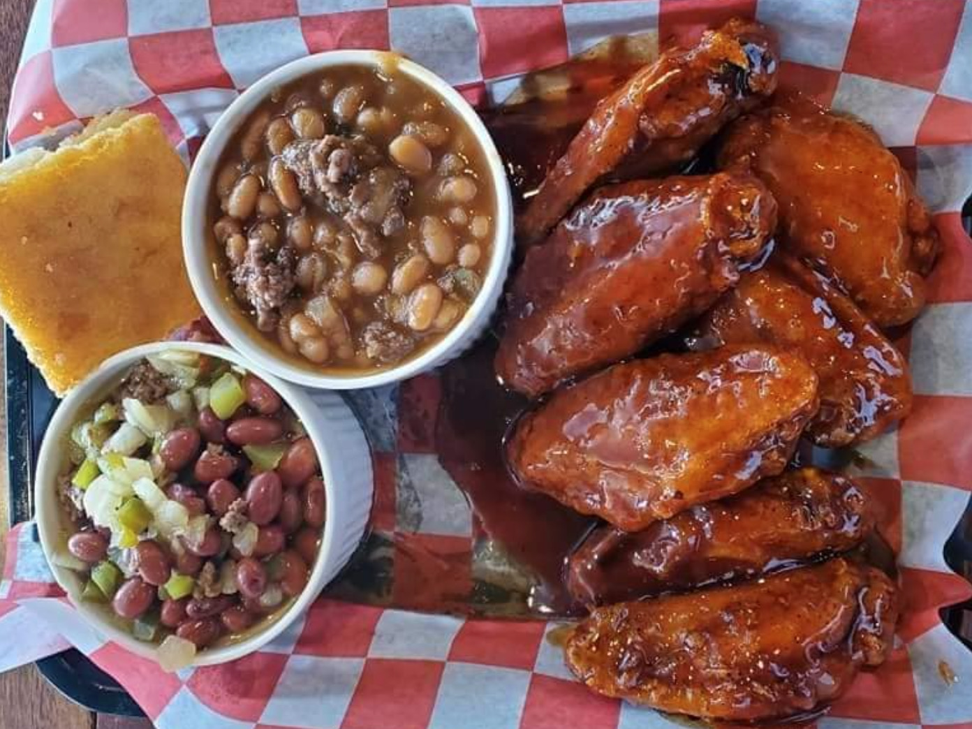 Big Daddy's wings and sides