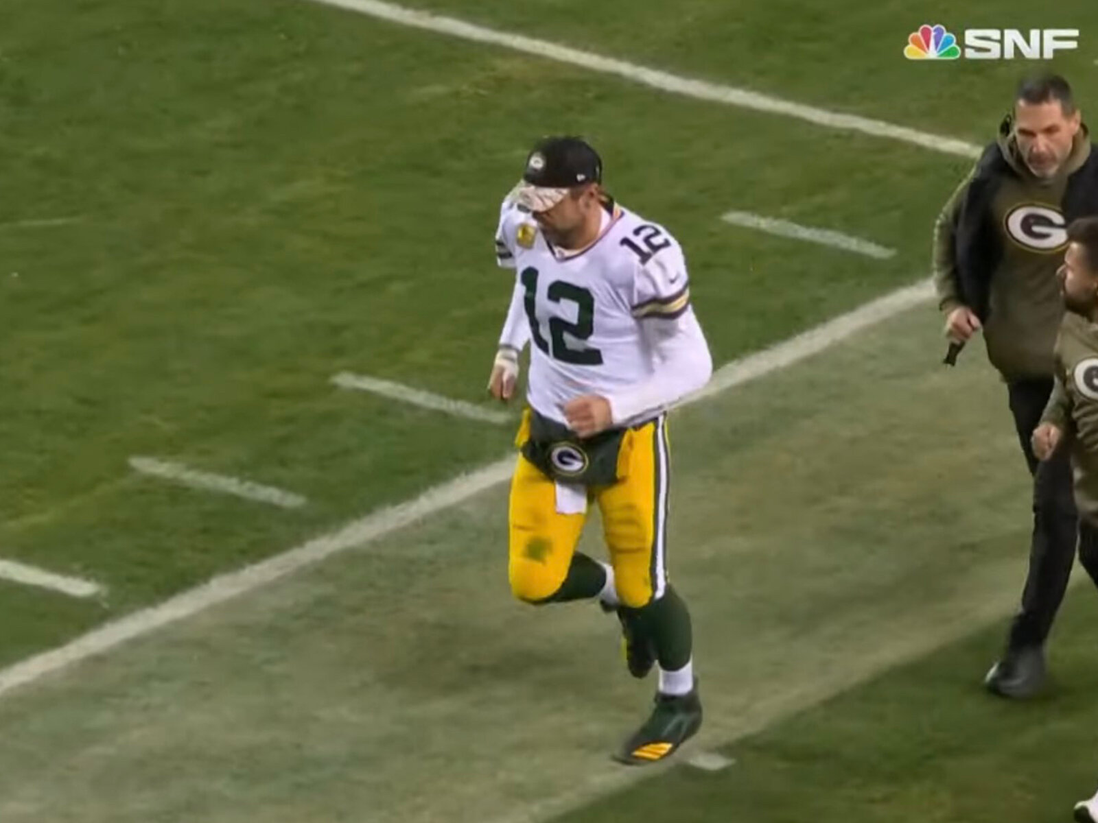 Aaron Rodgers hurt