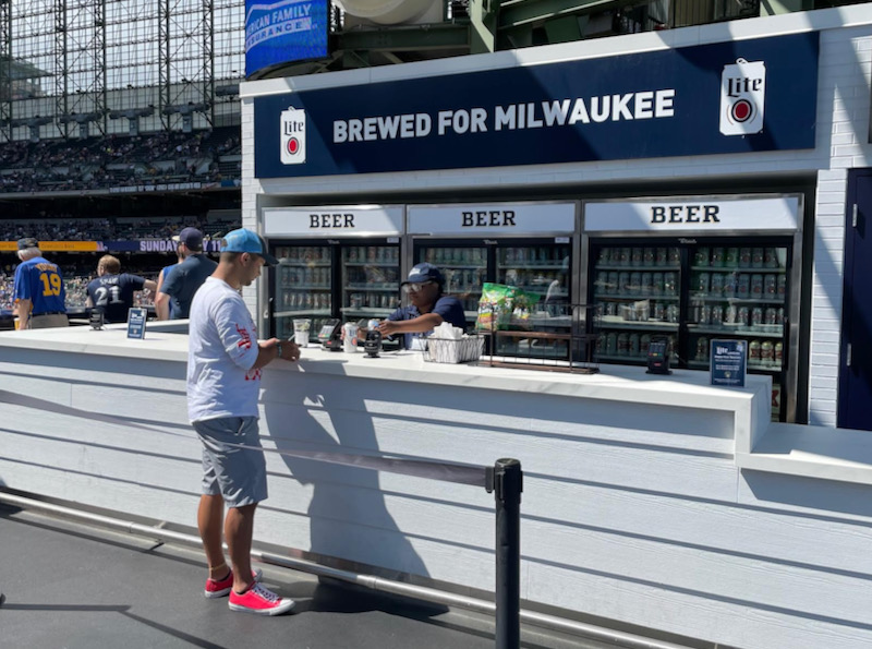 guaranteed rate field miller lite landing white sox