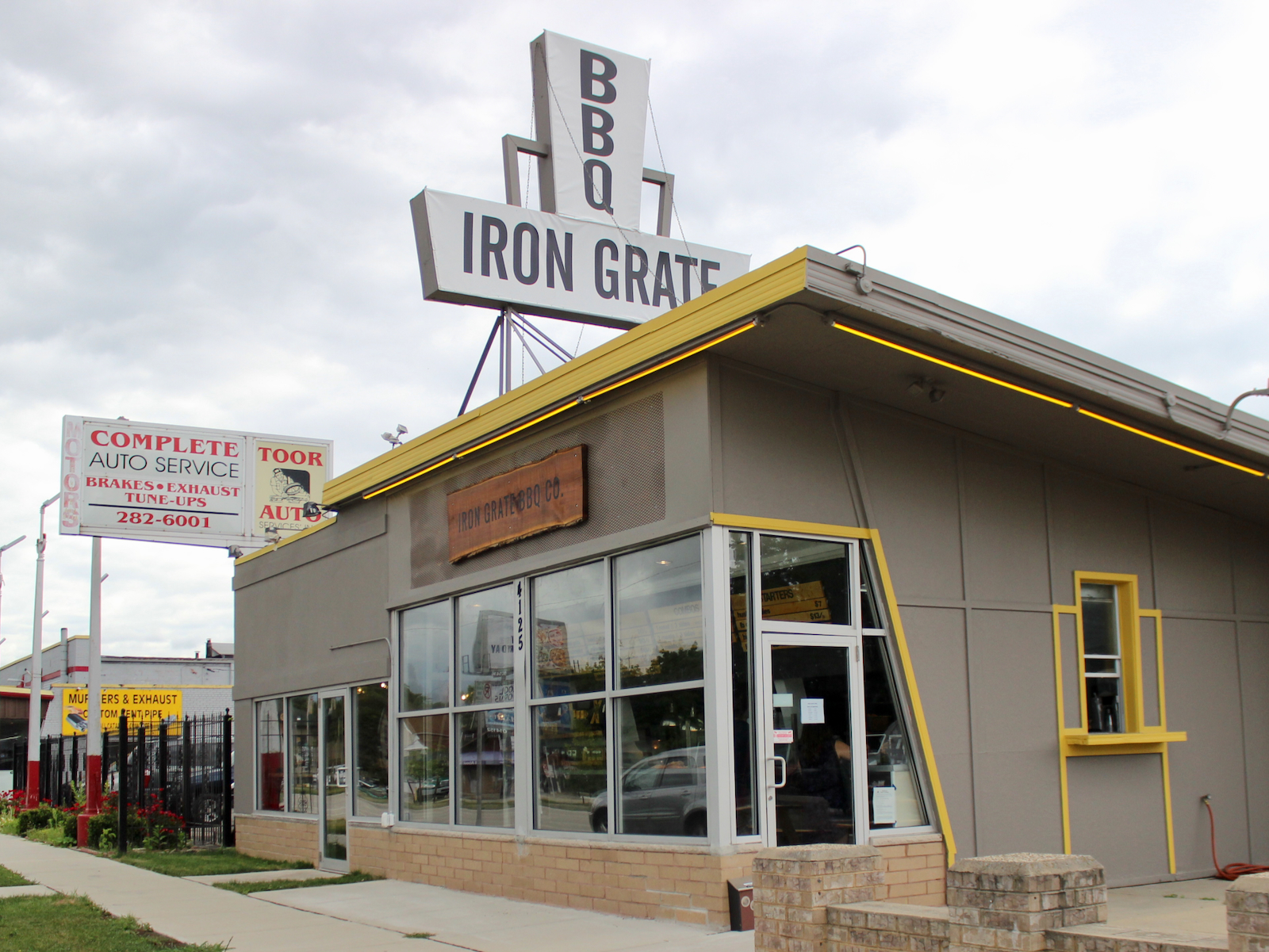 Exterior of Iron Grate BBQ