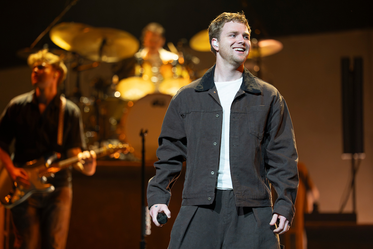 Alex Warren performs at the American Family Insurance Amphitheater during Summerfest 2026. Photo by Dan Garcia.
