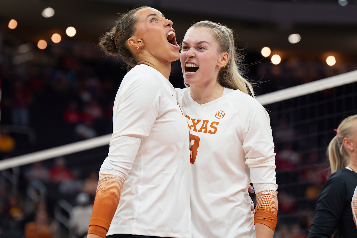 Texas women's volleyball at Fiserv Forum