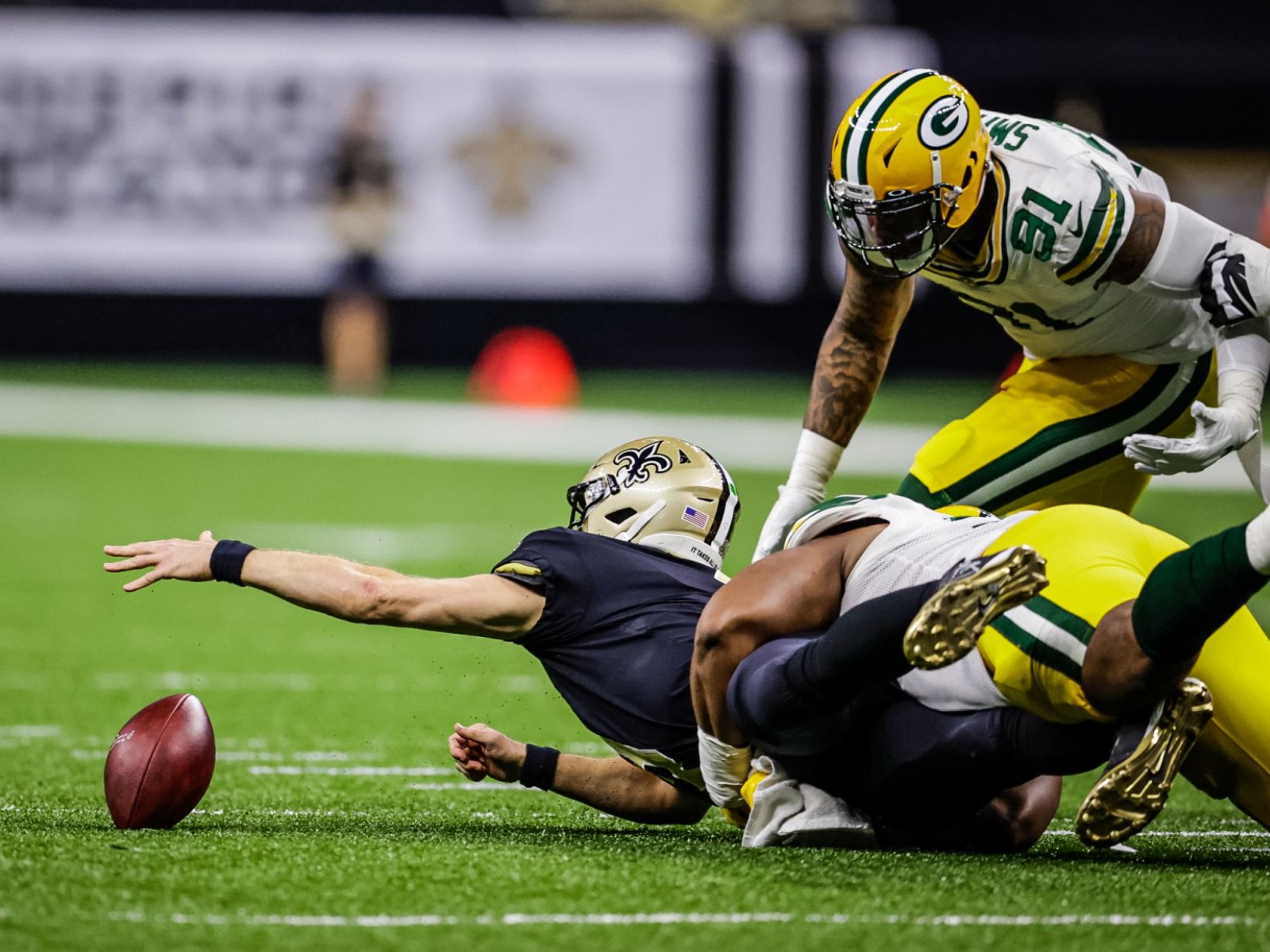 Packers beat Saints in high-scoring affair, 37-30