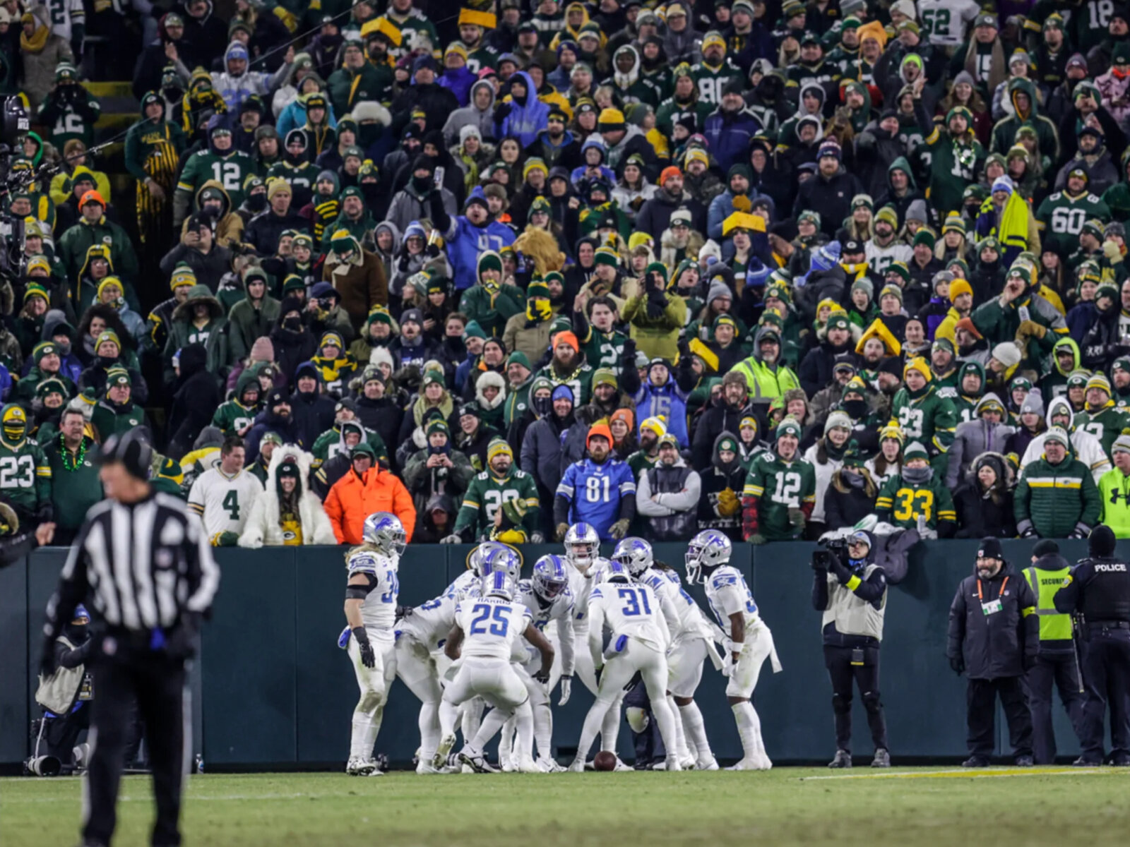 After playoff hopes crushed, Lions fans still proud as Detroit beats Green  Bay Packers 