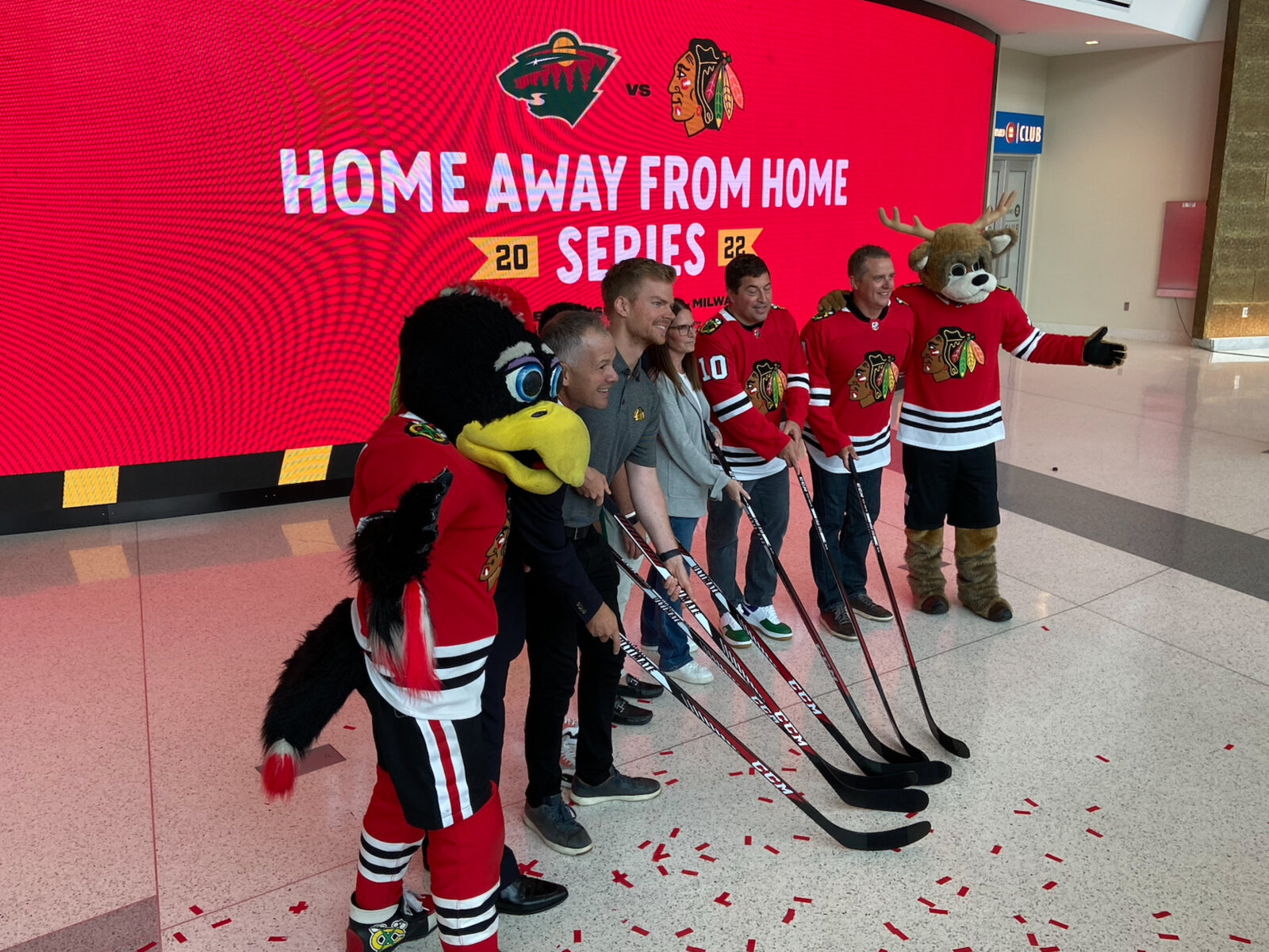 Blackhawks announce 2022 pre-season schedule, including 'Home Away