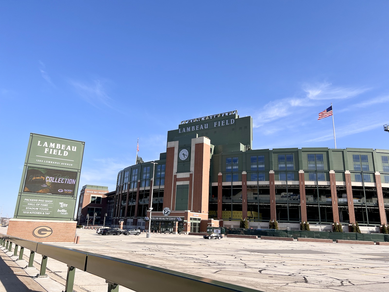 Lambeau Field tours having record summer