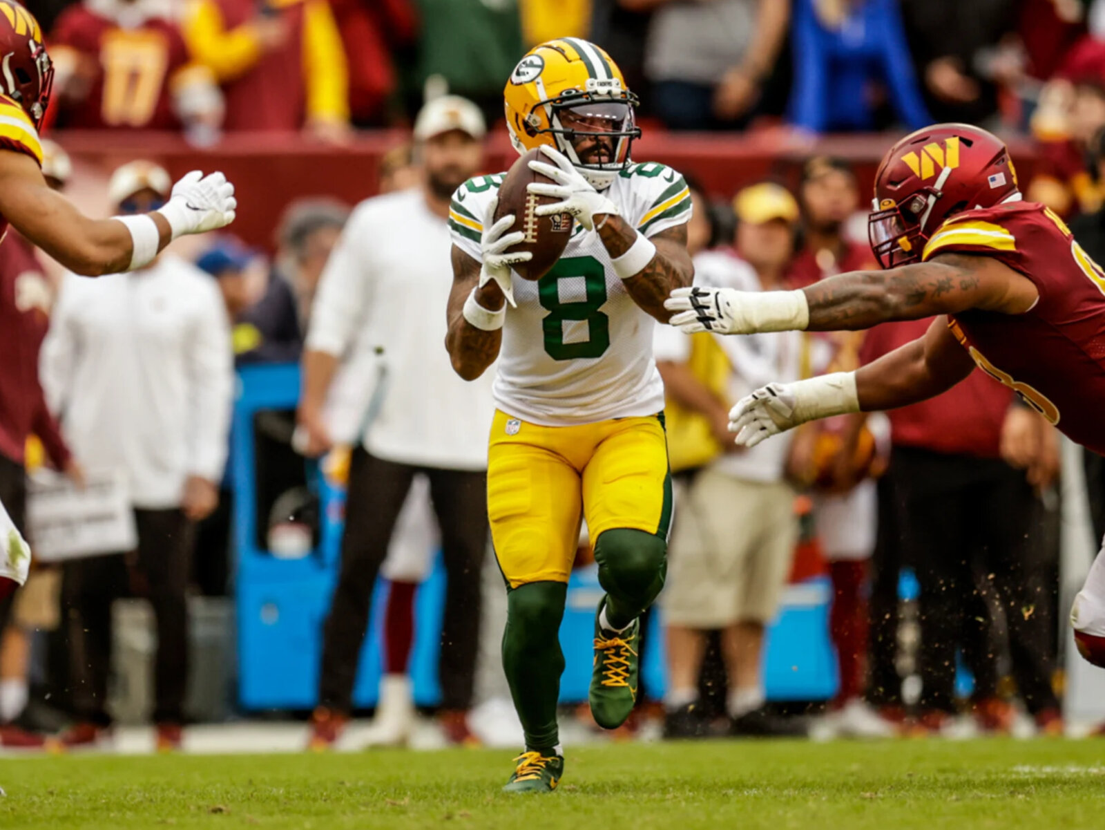 Aaron Rodgers y los Packers pierden 23-21 ante Commanders