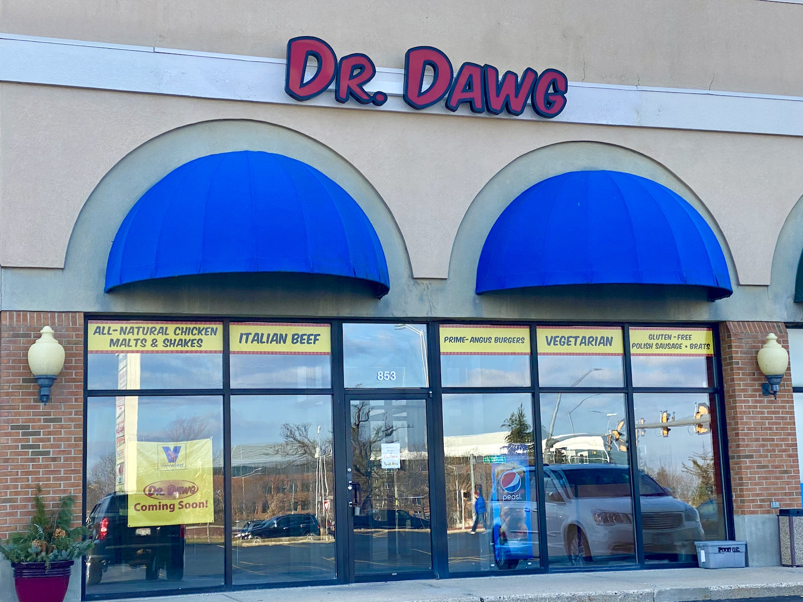 Dr. Dawg Wauwatosa exterior photo