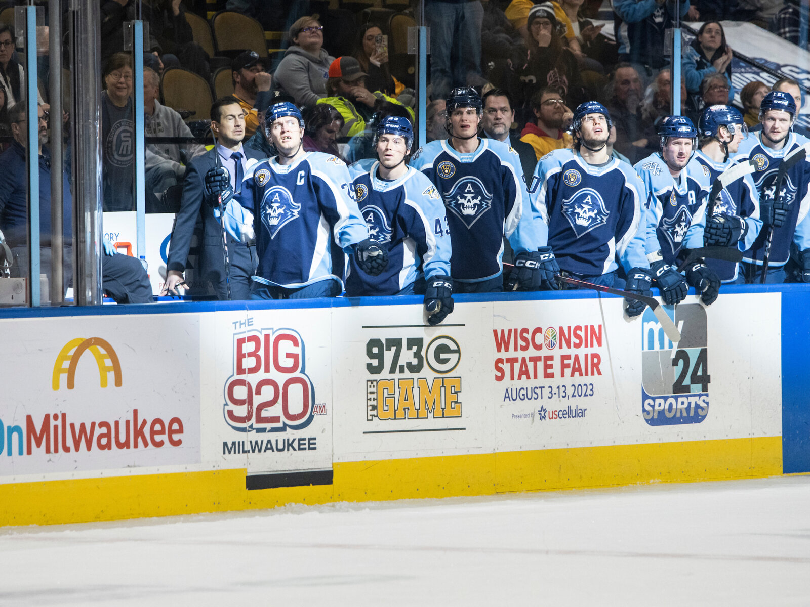 8 awesome images from the Admirals' 42 win and postgame Scotty