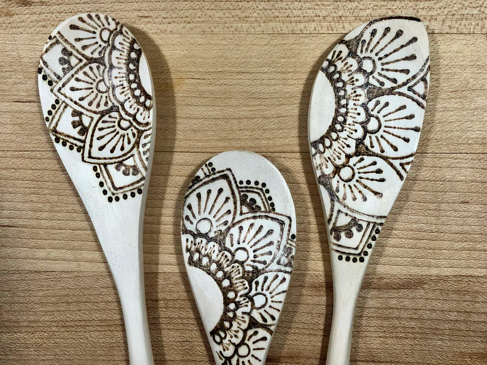 Henna spoons