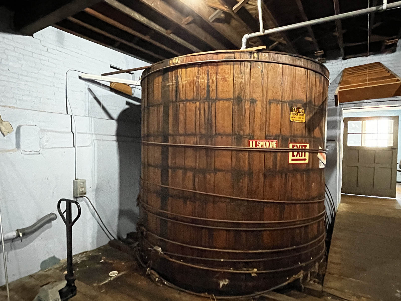 vinegar barrel