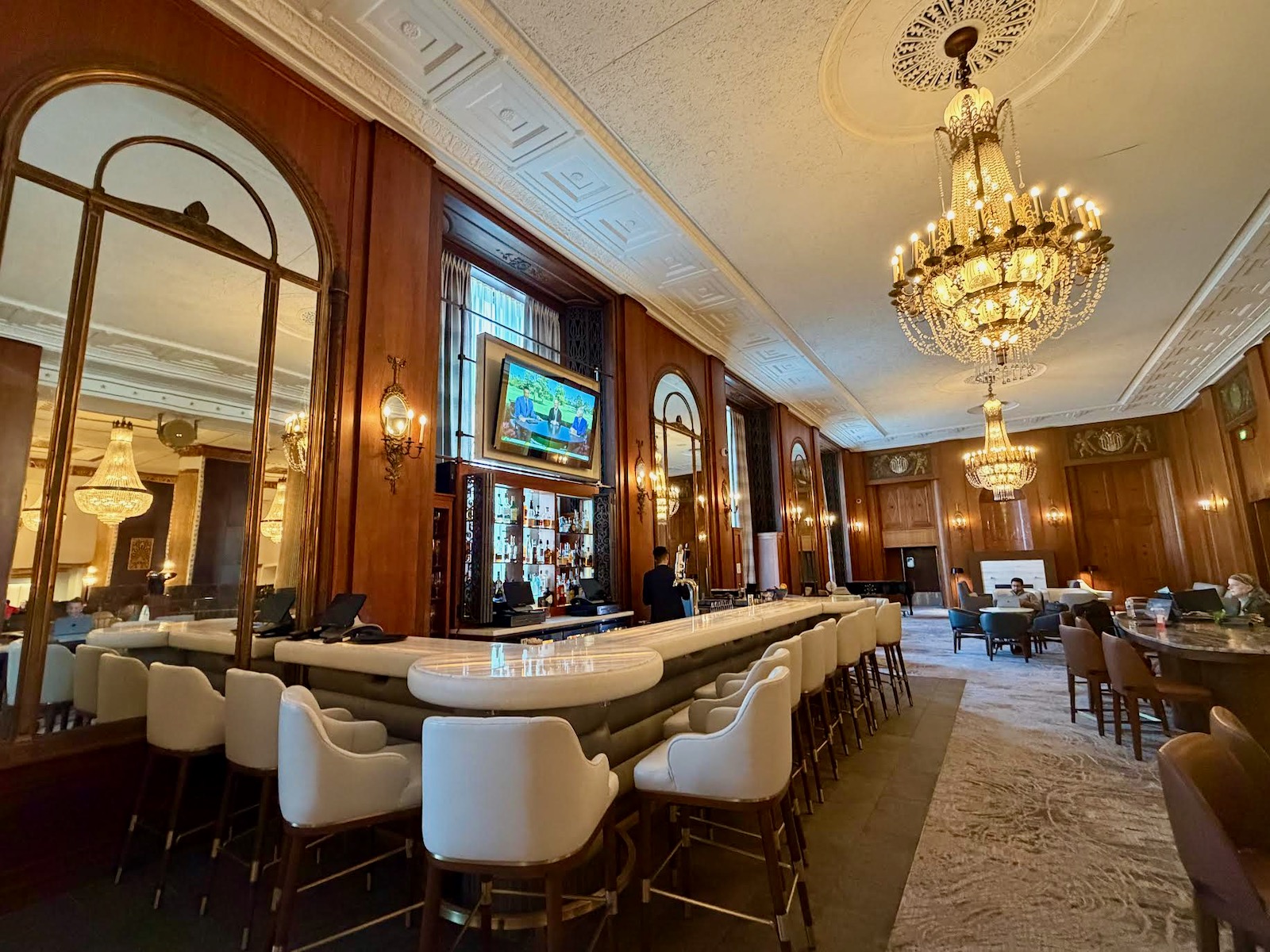 Hidden Gem: Monarch Lounge