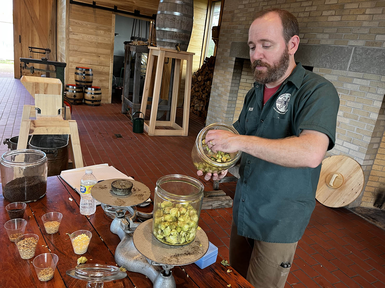 weighing hops