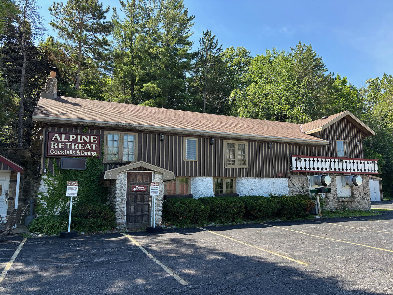 Urban spelunking: Historic Alpine Retreat restaurant near Holy Hill is ...