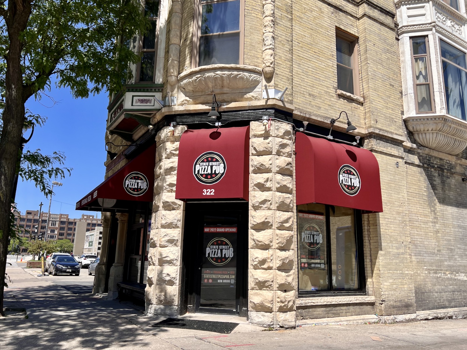 Exterior of State Street Pizza Pub