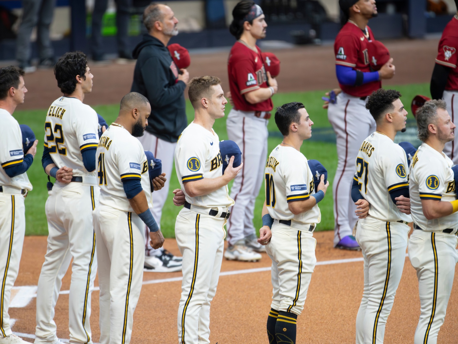 Diamondbacks get to Burnes, rally past Brewers