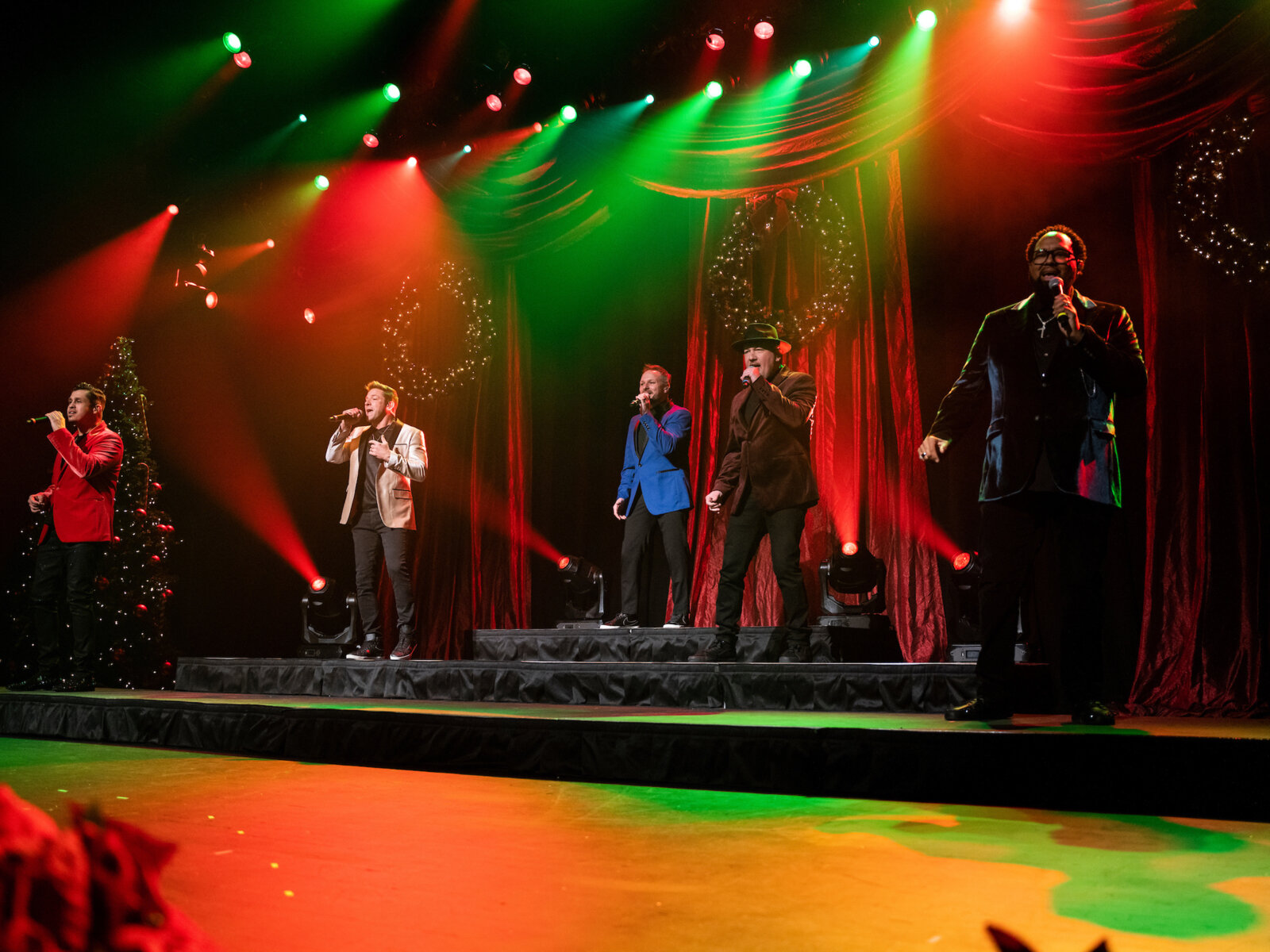 5 reasons why you shouldn't have missed "A Boy Band Christmas" at