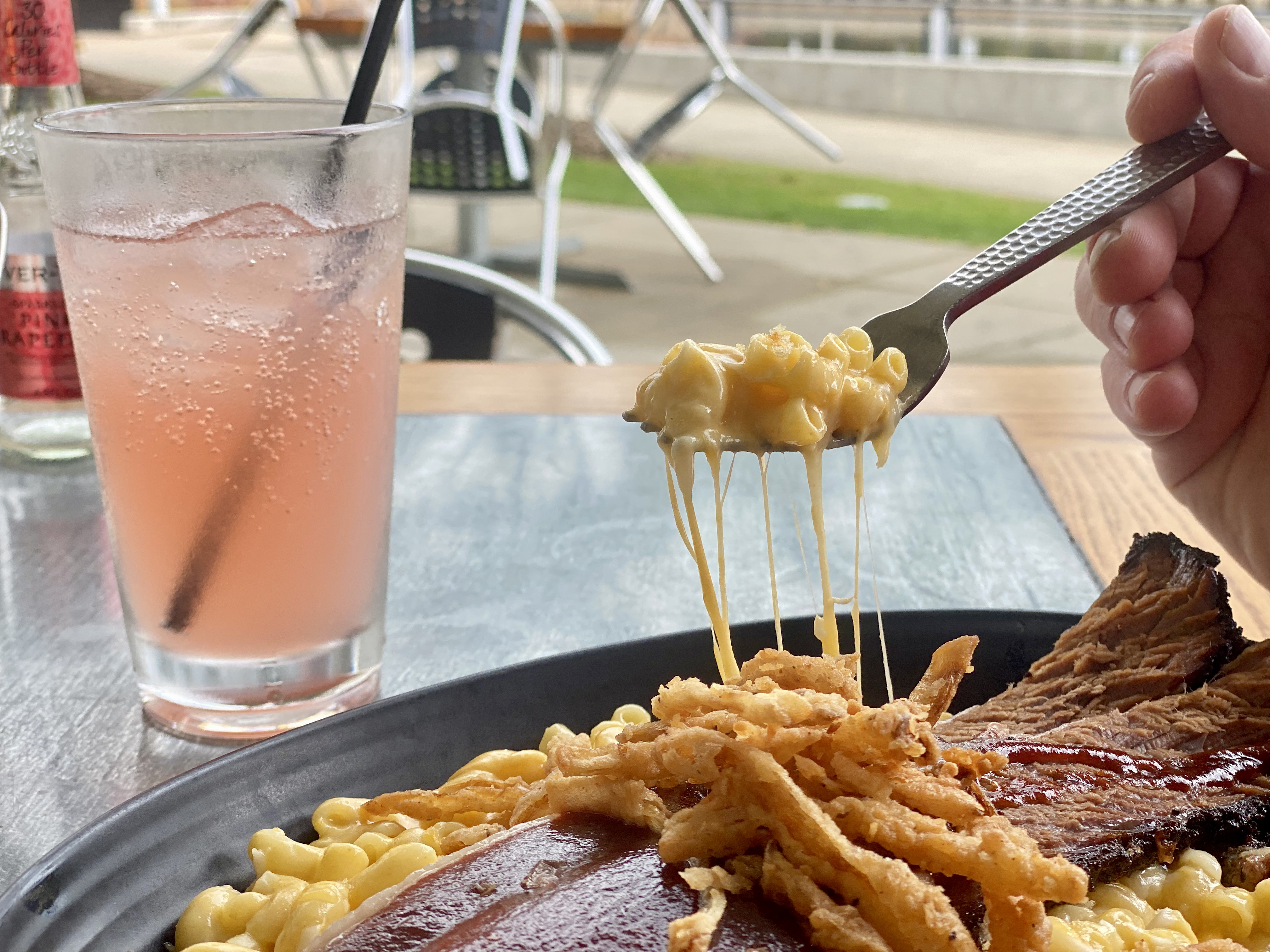 Brisket Mac cheese pull