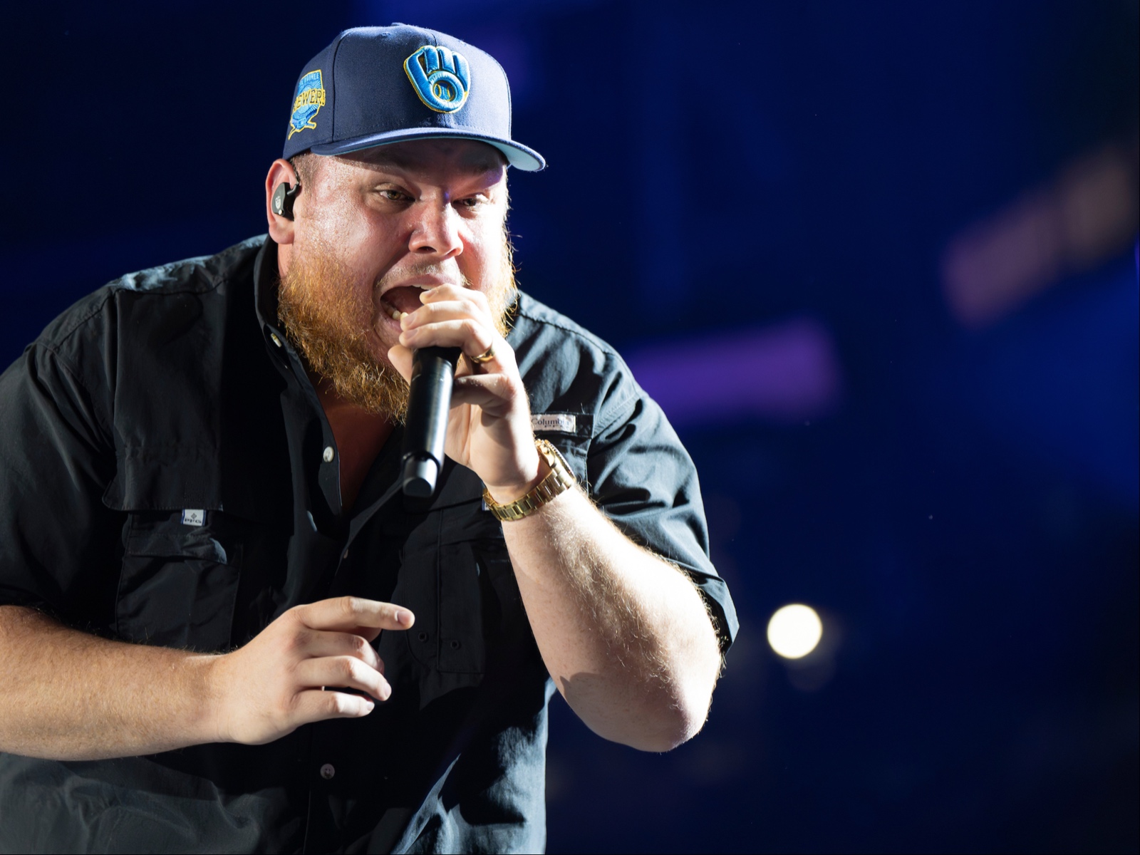 10 awesome images from Luke Combs' stadium tour opener at American