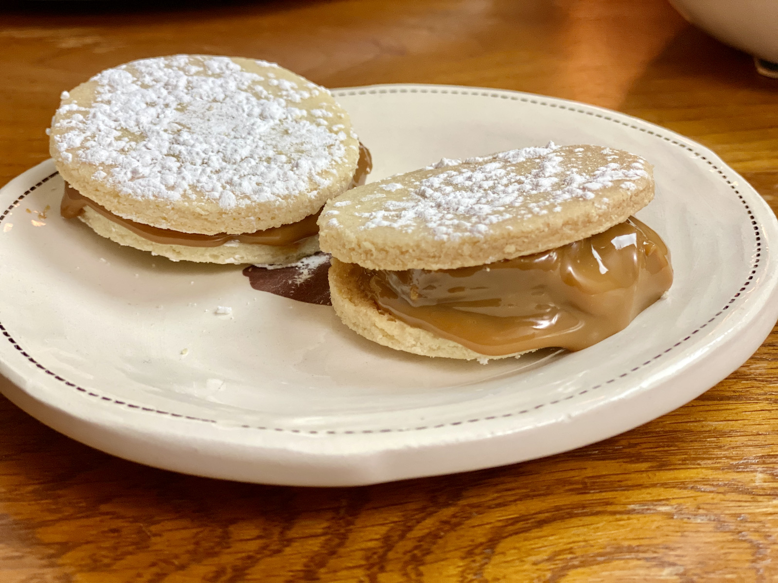 Alfajor cookies