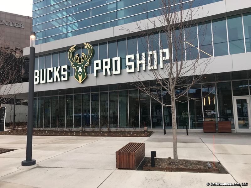 bucks pro shop