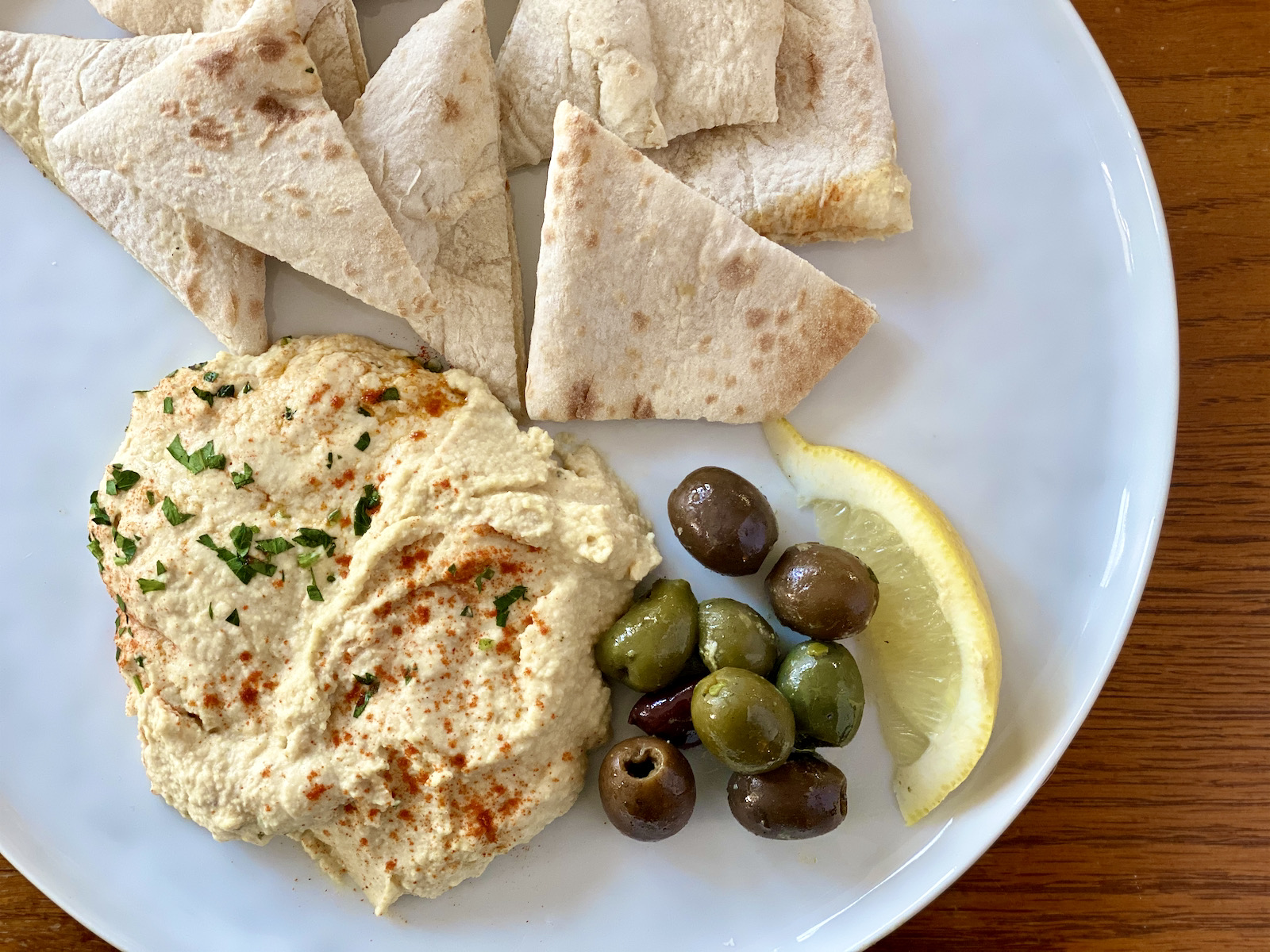 Hummus plate