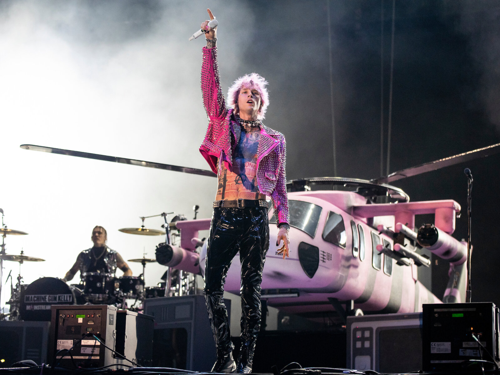 Lollapalooza 2022 Day Two Review: Dua Lipa, MGK, Wet Leg, More