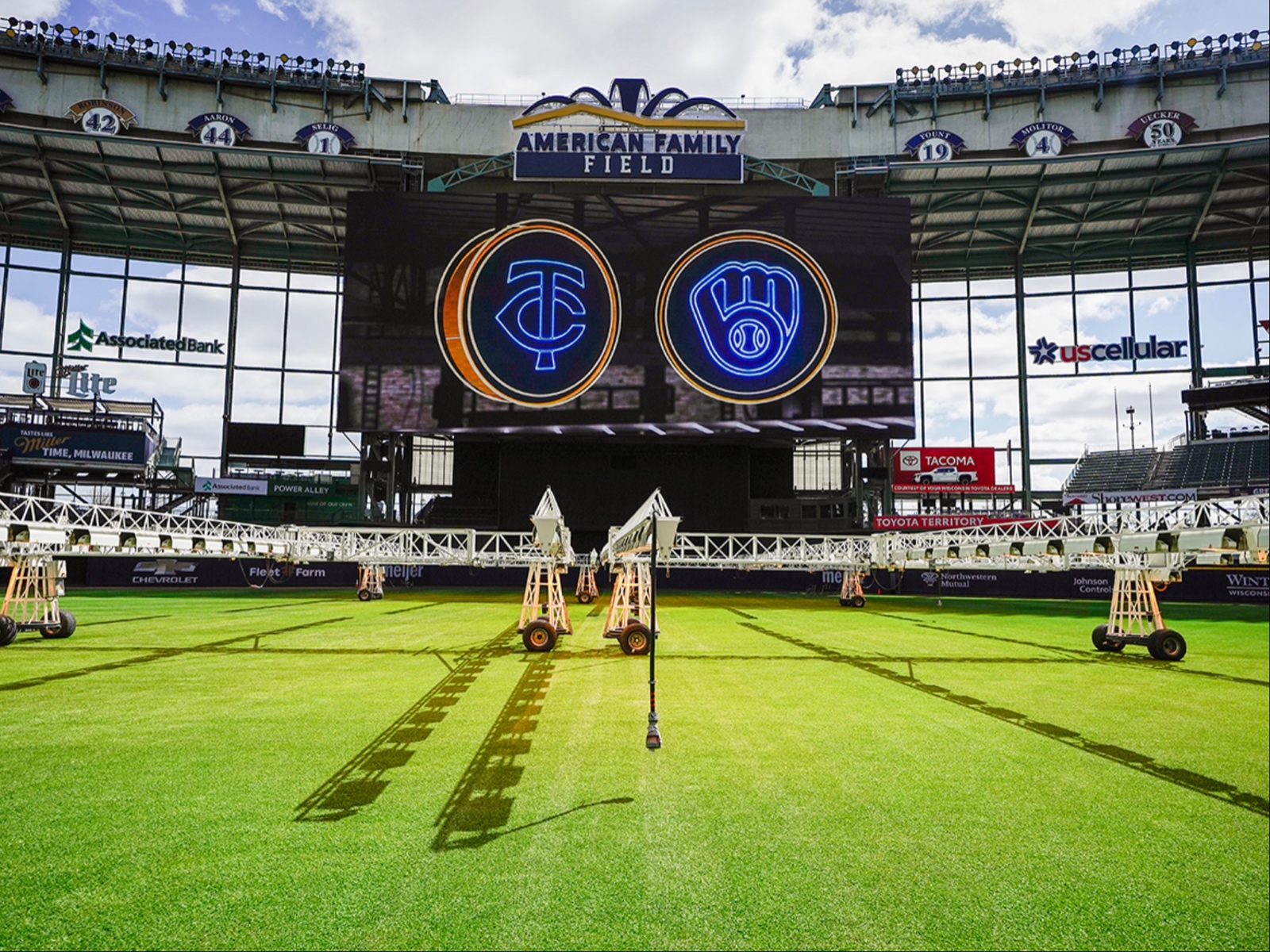 Brewers scoreboard