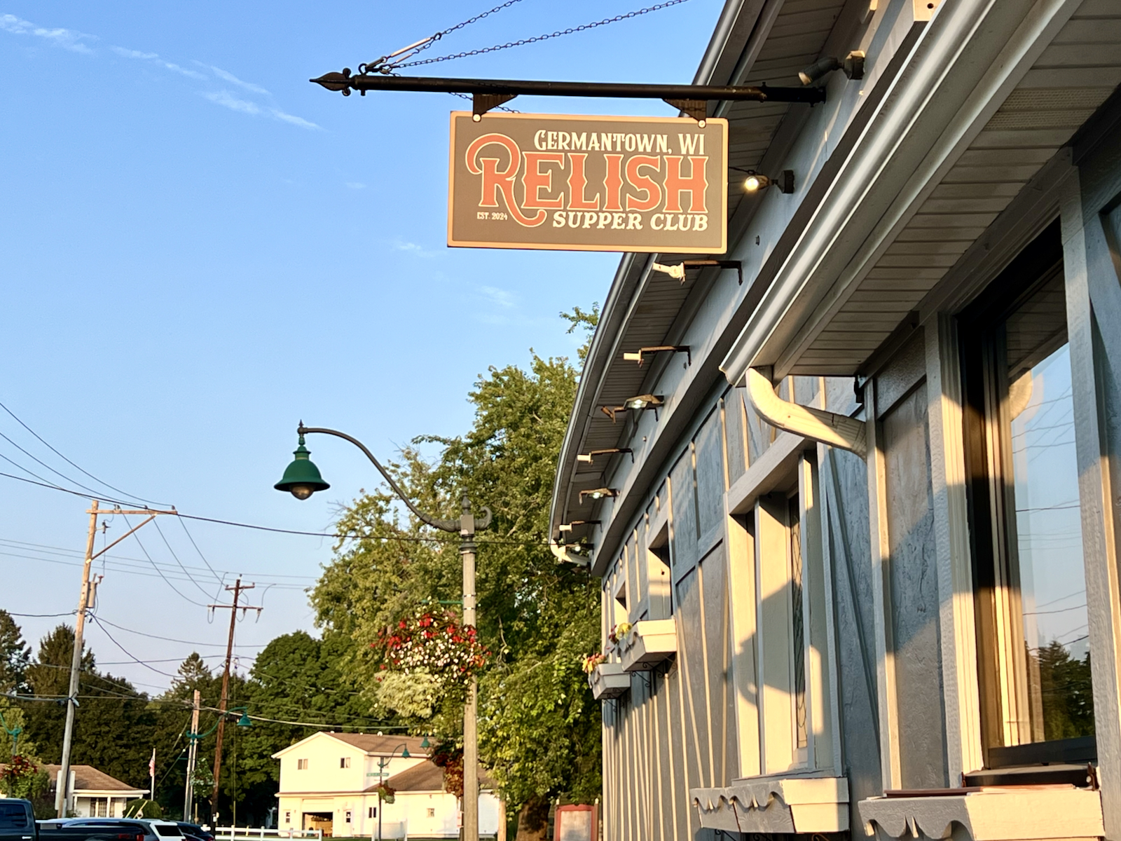 Relish - Exterior