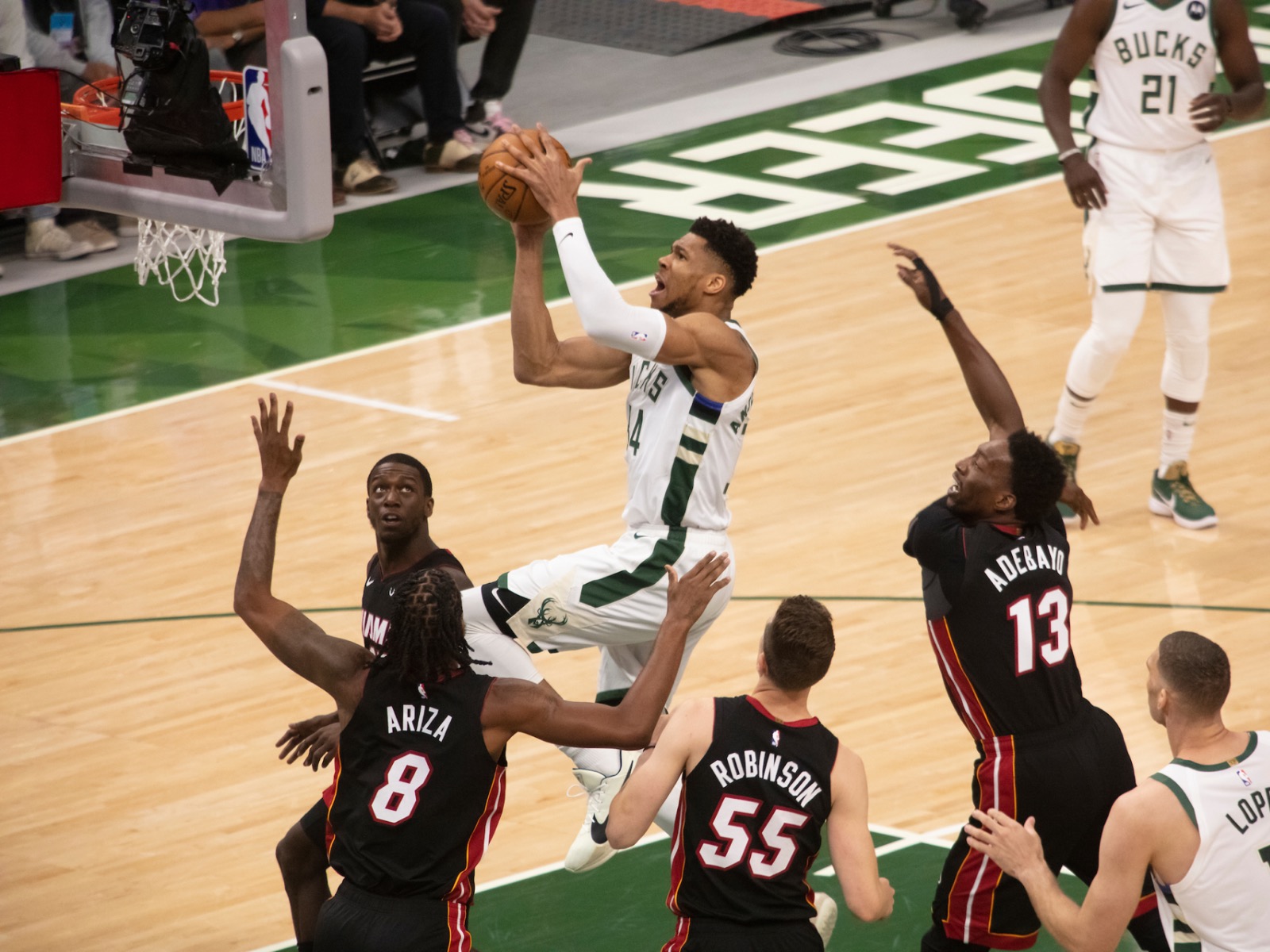 Giannis dunk