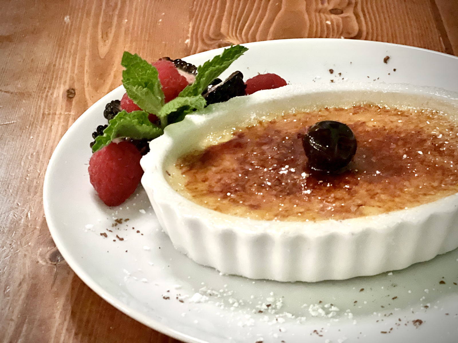 Amaretto creme brulee