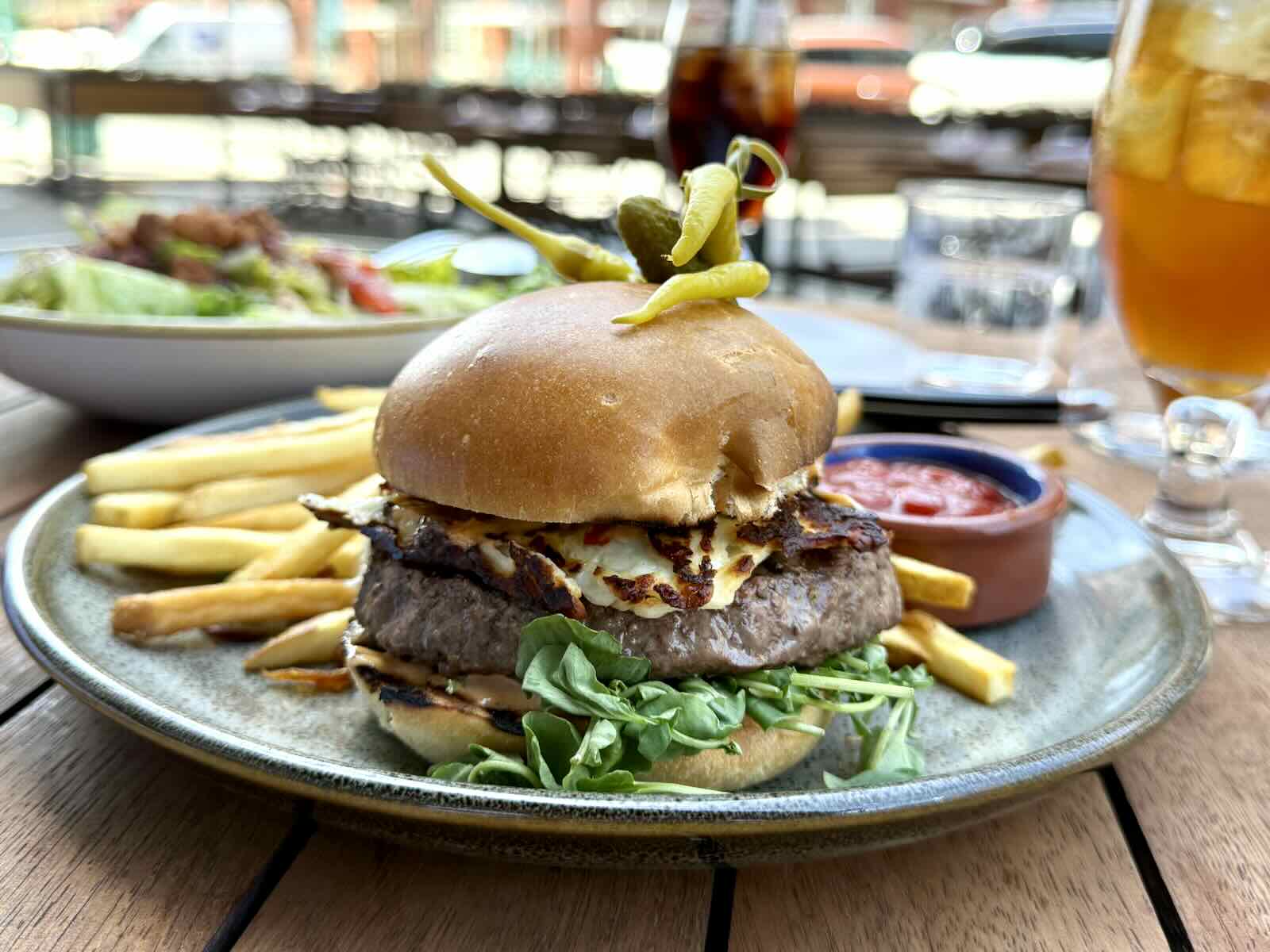 On the Burger Trail: The Rivali Burger at Tre Rivali