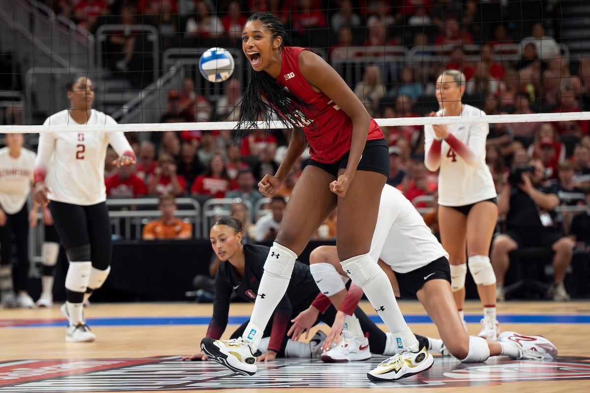 Carter Booth of Wisconsin women's volleyball