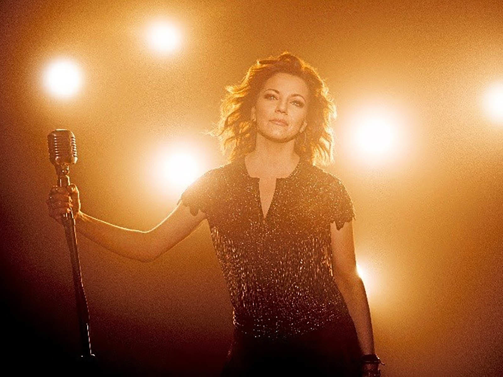 Martina McBride The Joy Of Christmas comes to the Riverside Theater