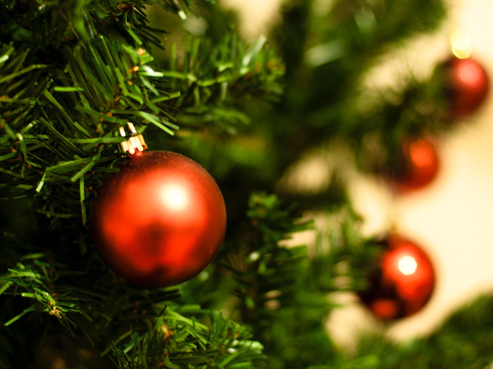 Christmas Comes Early 95 7 Big Fm B93 3 Flip Switch To Holiday Music This Week