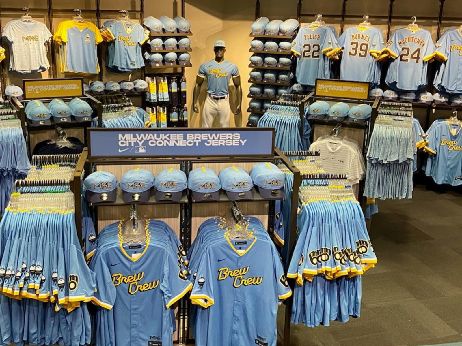 Brewers unveil new merchandise, jerseys