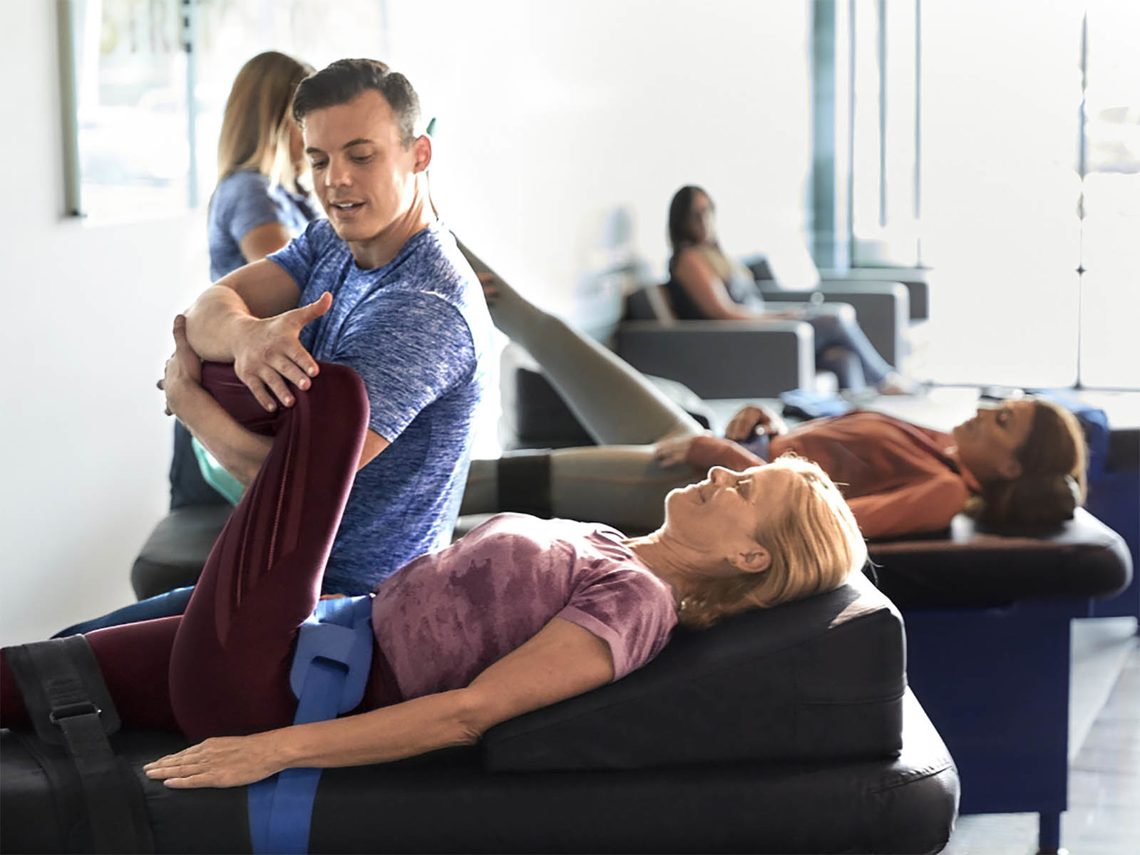 Bayshore Stretch Zone kicks off spring with grand opening event