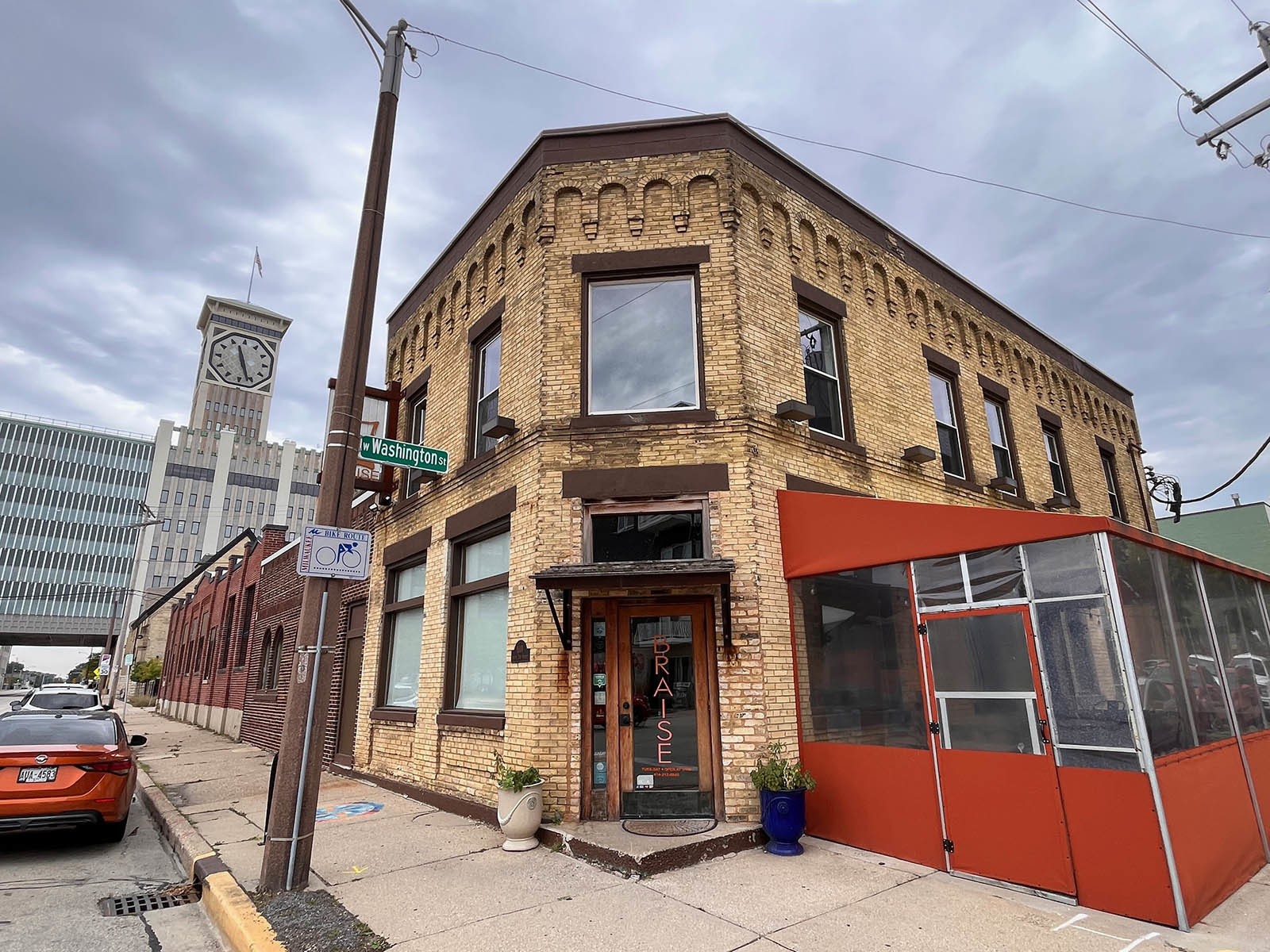 The Bubbles Have Landed in Milwaukee » Urban Milwaukee