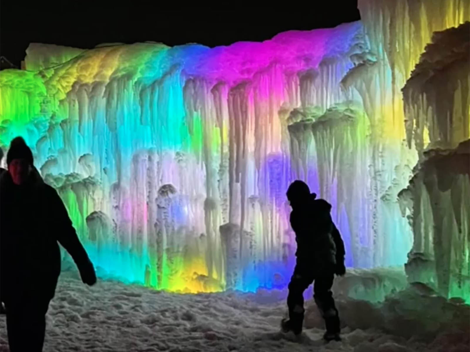 Lake Geneva Ice Castles close after just three days 