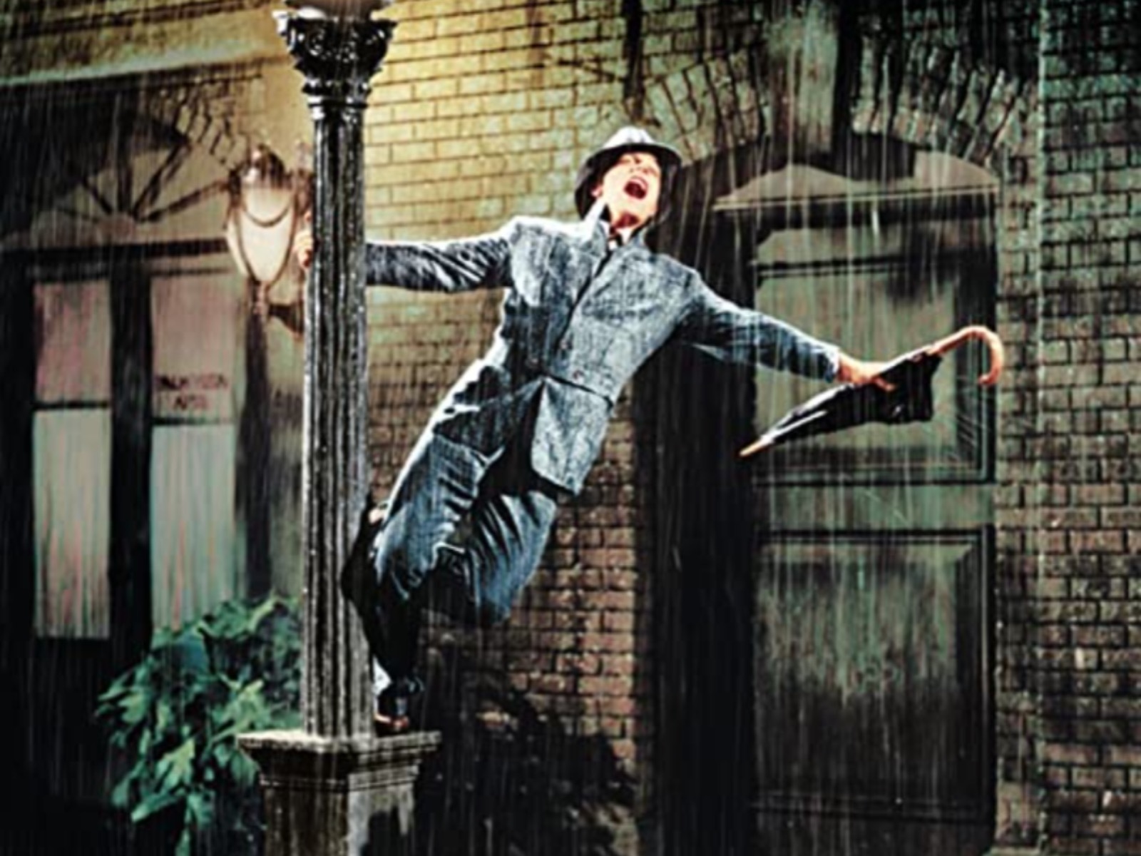 8 Great Music Moments From Singin In The Rain   44487ed8fba0f2b82d9d5c8e9a98ed4b9d67f7c75e21d8b1a6cda1869e8697fd