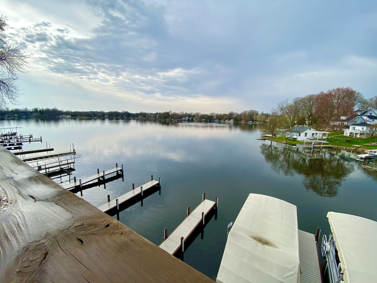 Enjoy lake views, barbeque & community at new Smoke on the Water BBQ