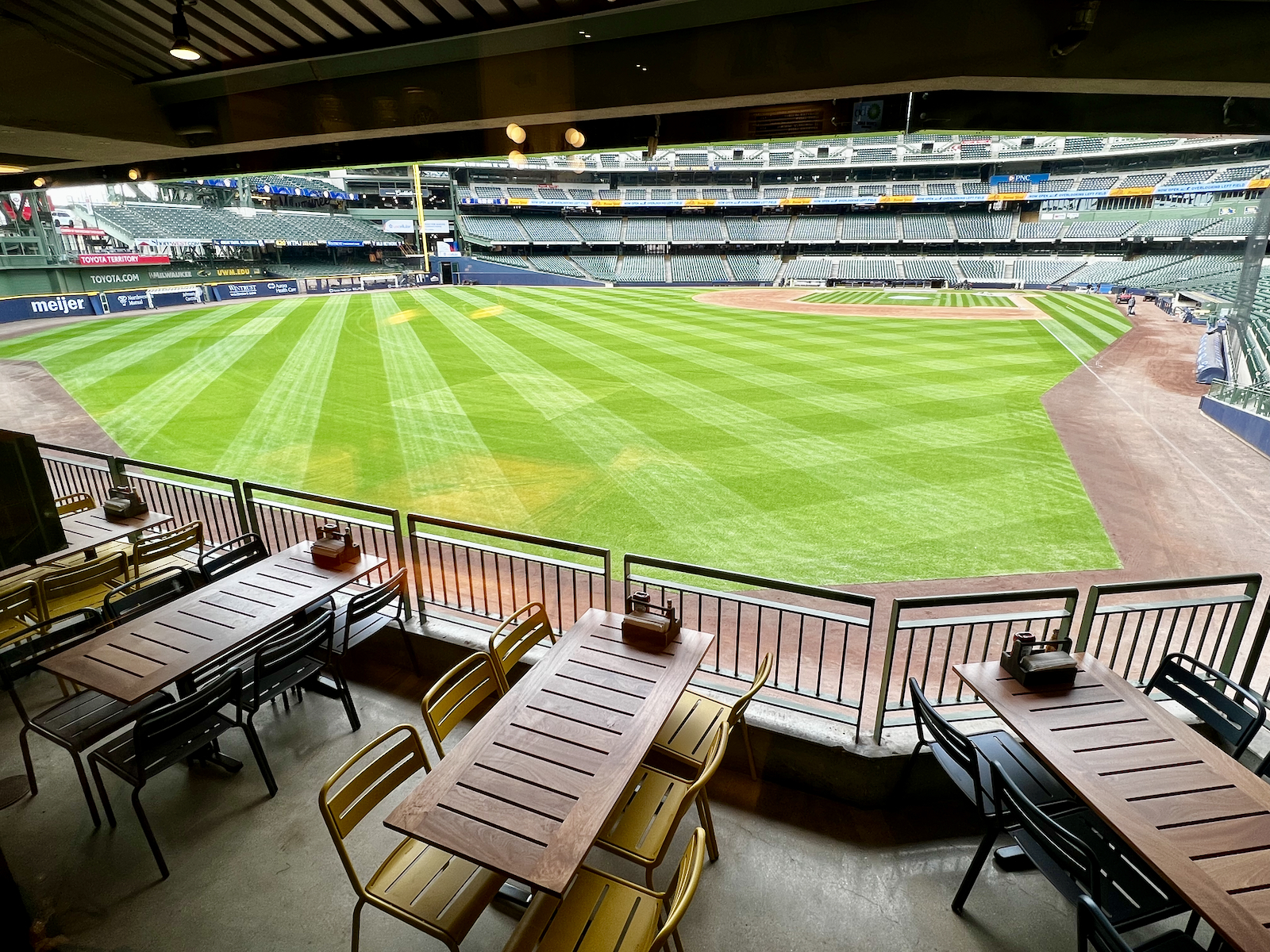 Reds ballpark offers new views, bars for brews